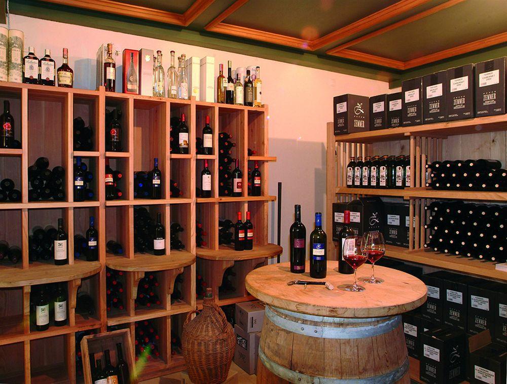 Hotel Teutschhaus Cortina Sulla Strada del Vino Exterior photo